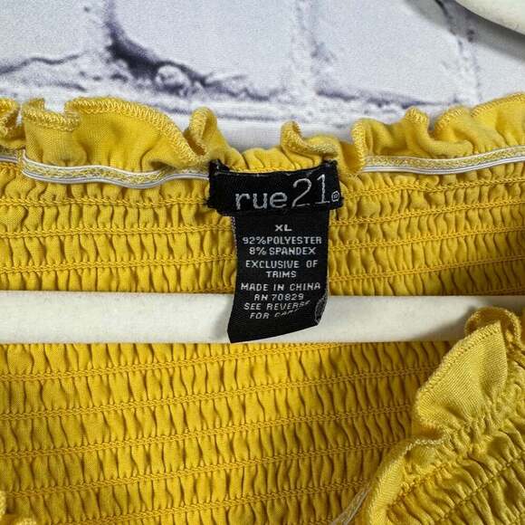 Rue 21 Y2K Yellow Smocked Off-the-Shoulder Crop Top Size XL - Picture 5 of 7